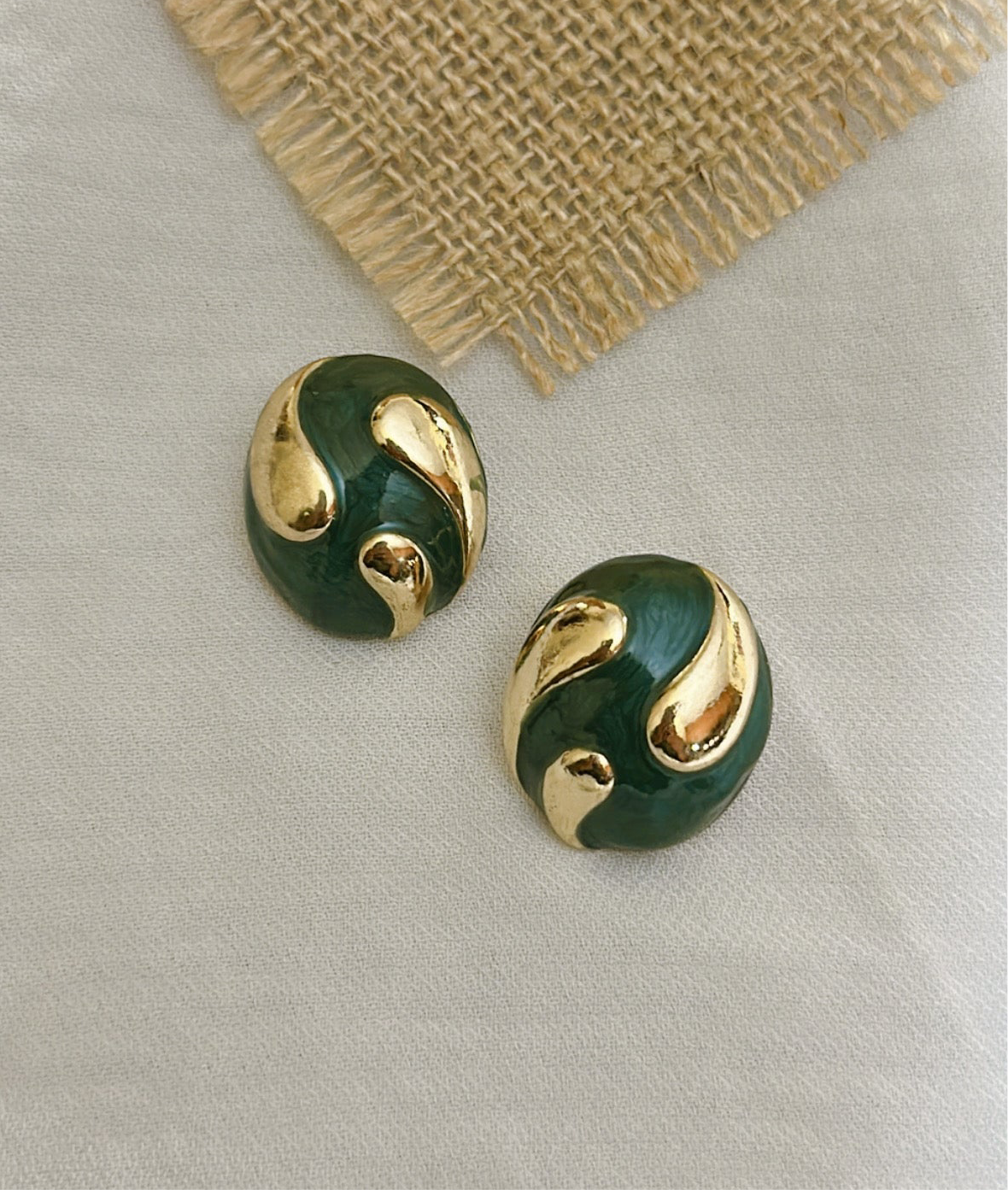 Green Flow Studs
