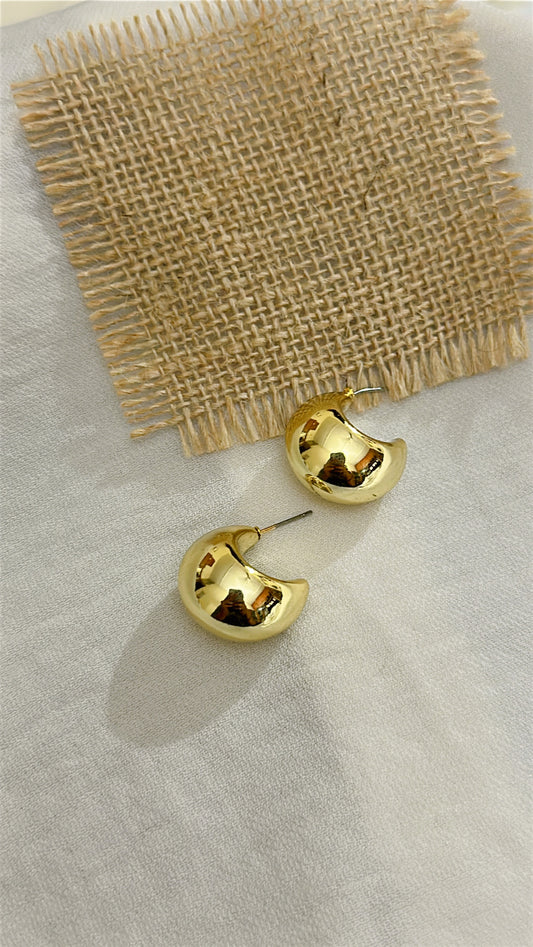 Stud Hoops in Gold