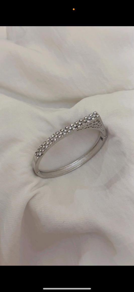 Oh My! Anti Tarnish Bracelet