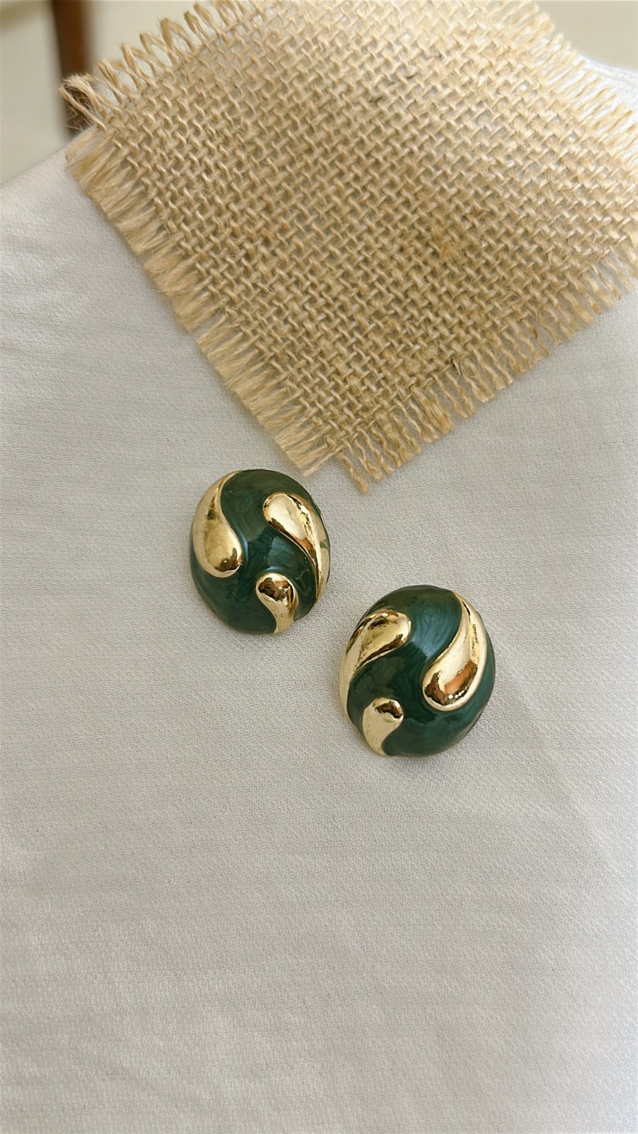 Green Flow Studs