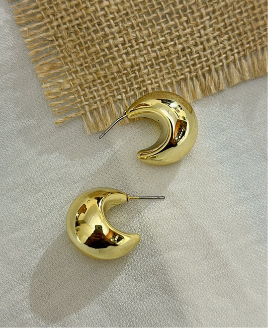 Moon Studs in Gold