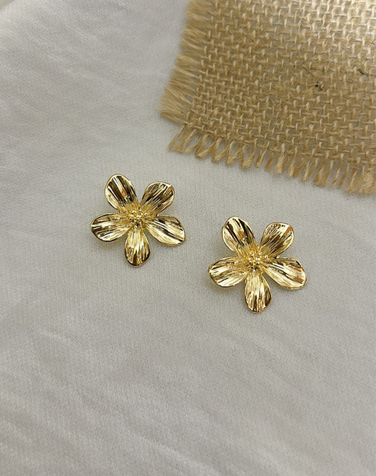 Flower Studs in Gold