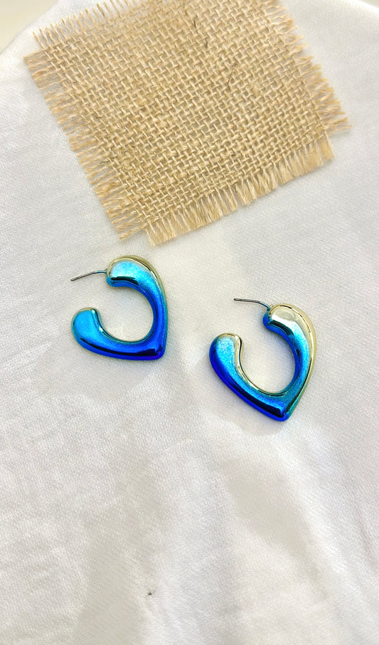 Holographic Hoops in Blue