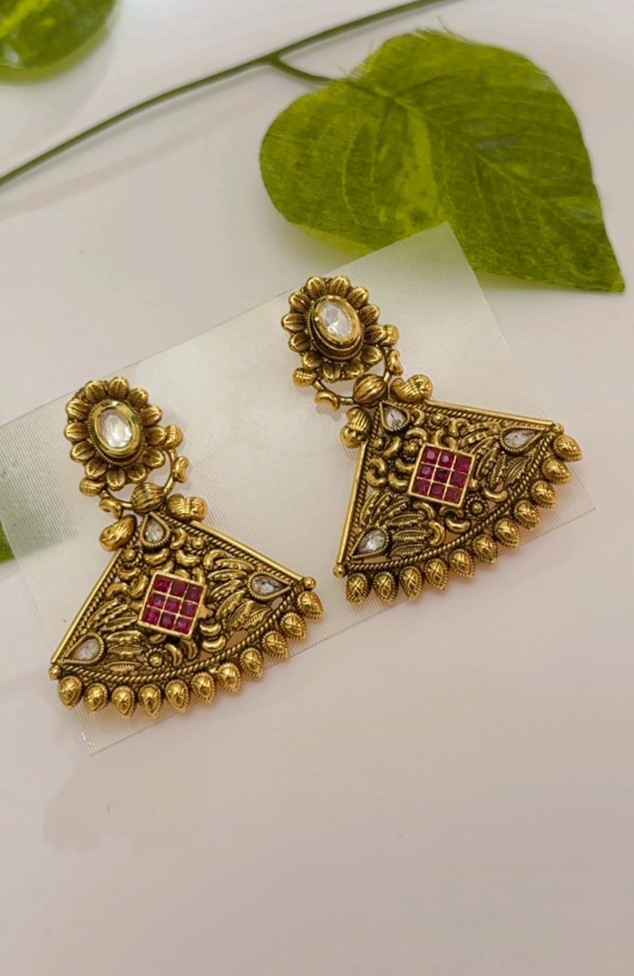 Meet Kundan Danglers