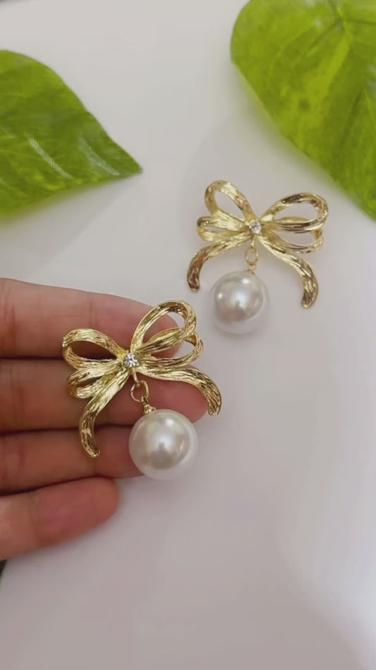 Bow & Pearl